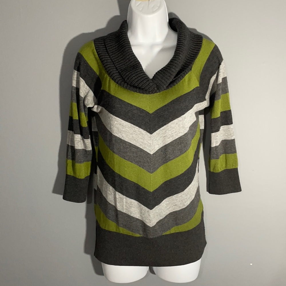 iz Byer california knit top green sweater women size L